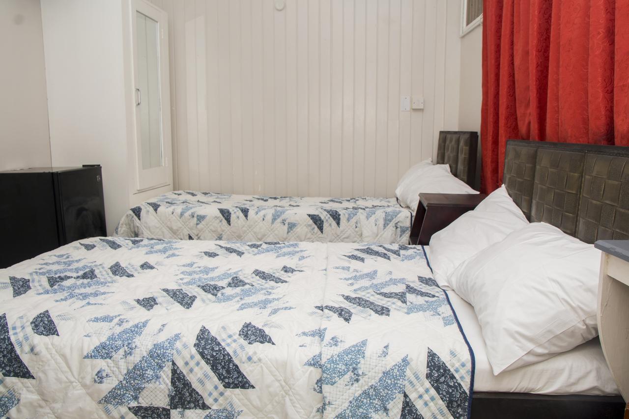 ג'ורג'טאון Windjammer International Cuisine & Comfort Inn מראה חיצוני תמונה